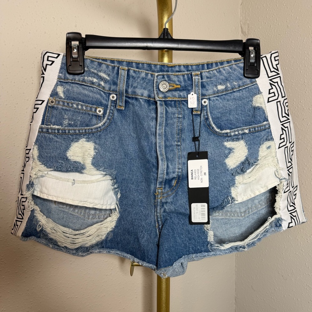 NWT LF Carmar Bianca shorts
